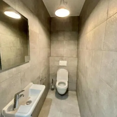 Apartment 1br With Terrace & Parking In *